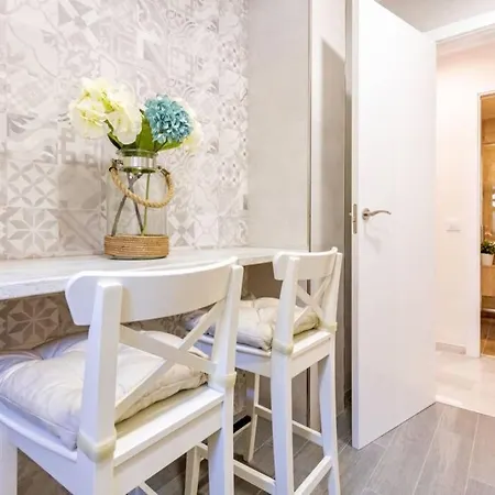 Divina Style By Valcambre Apartment *